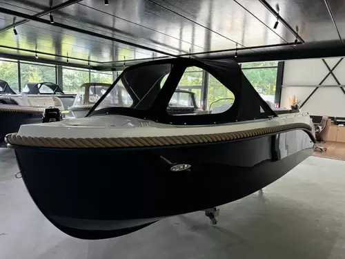 Nieuwe Oudhuijzer 580 Tender-Tohatsu 20pk (DIRECT LEVERBAAR)