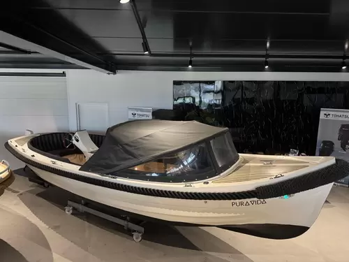 VERKOCHT!!!   Pura Vida 650 Lounge - 21pk 3cilinder diesel ( Full opties )